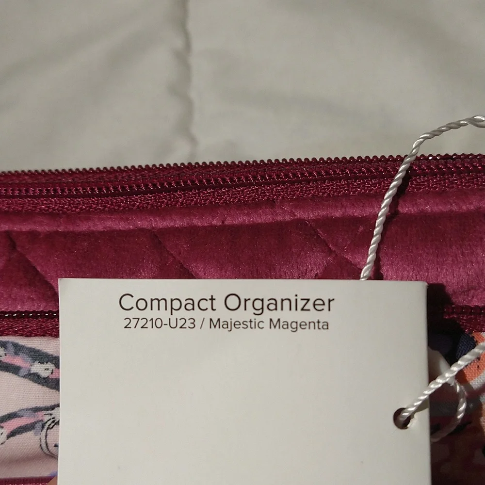 Vera Bradley Compact Organizer - Picture 5 of 8